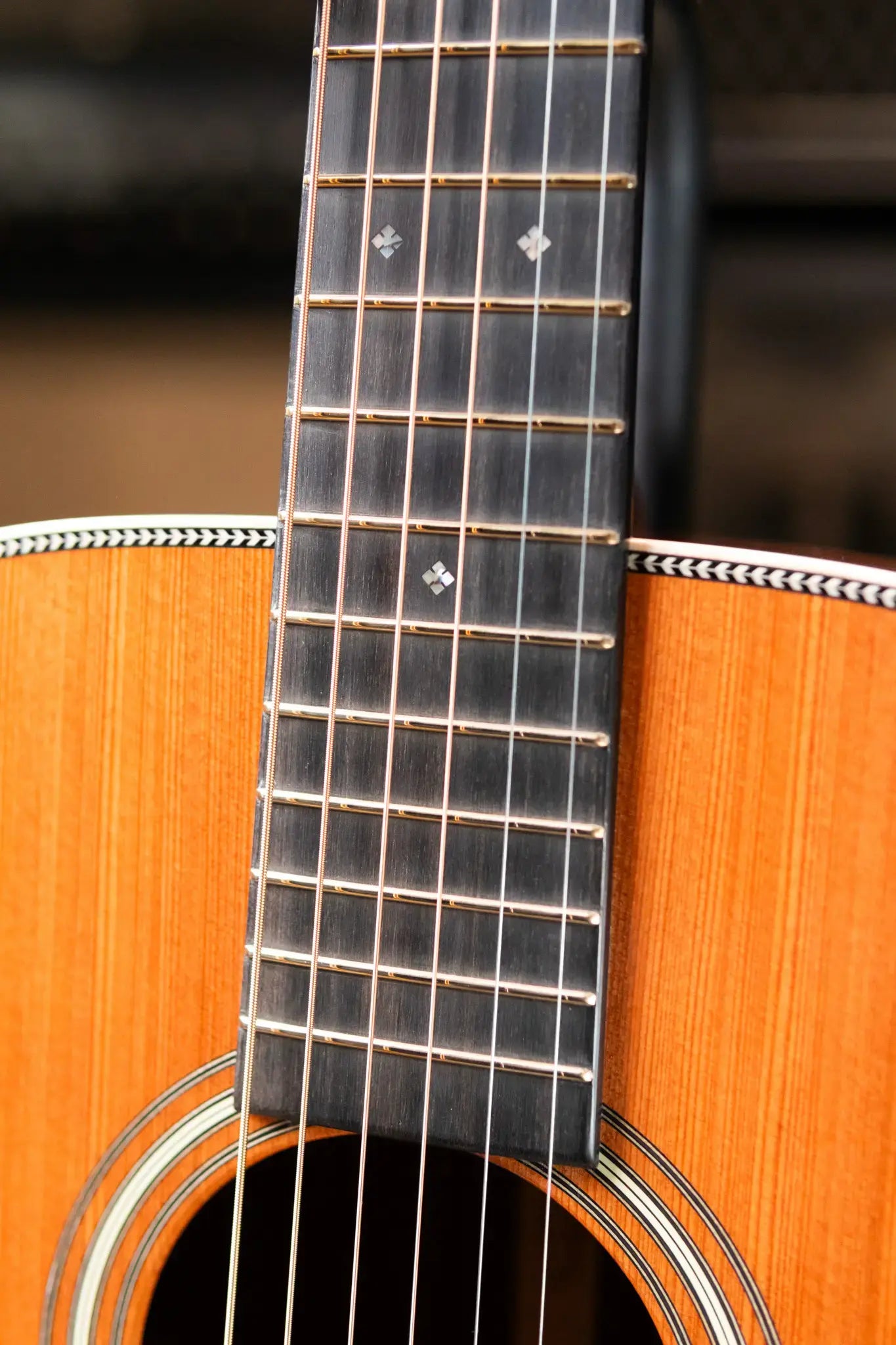 Martin Custom Shop 000 Style 28 Modern Deluxe Appointments Acoustic Guitar - Guatemalan Rosewood/Sinker Redwood with Hardshell Case