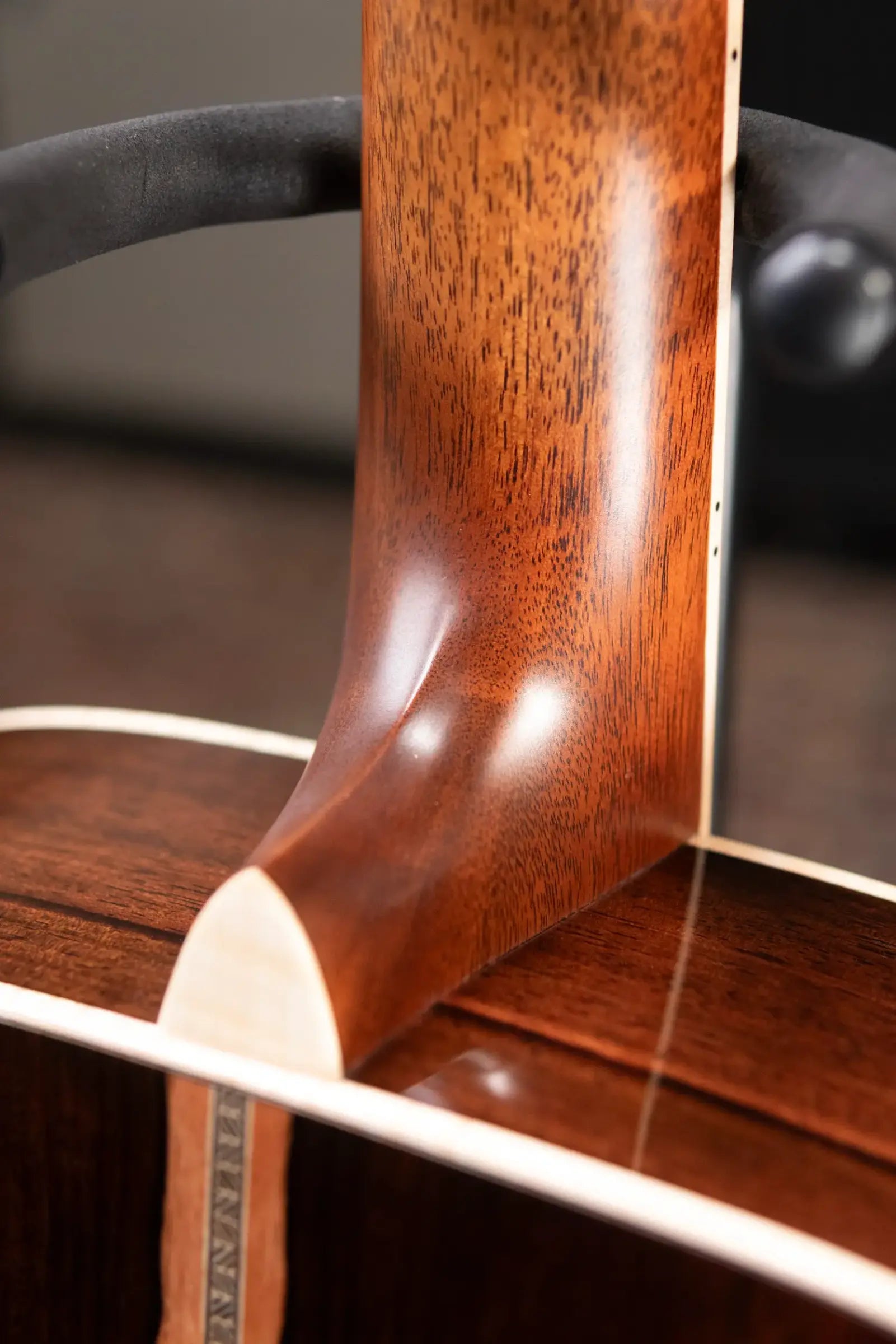 Martin Custom Shop 000 Acoustic Guitar - Macassar Ebony with Hardshell Case