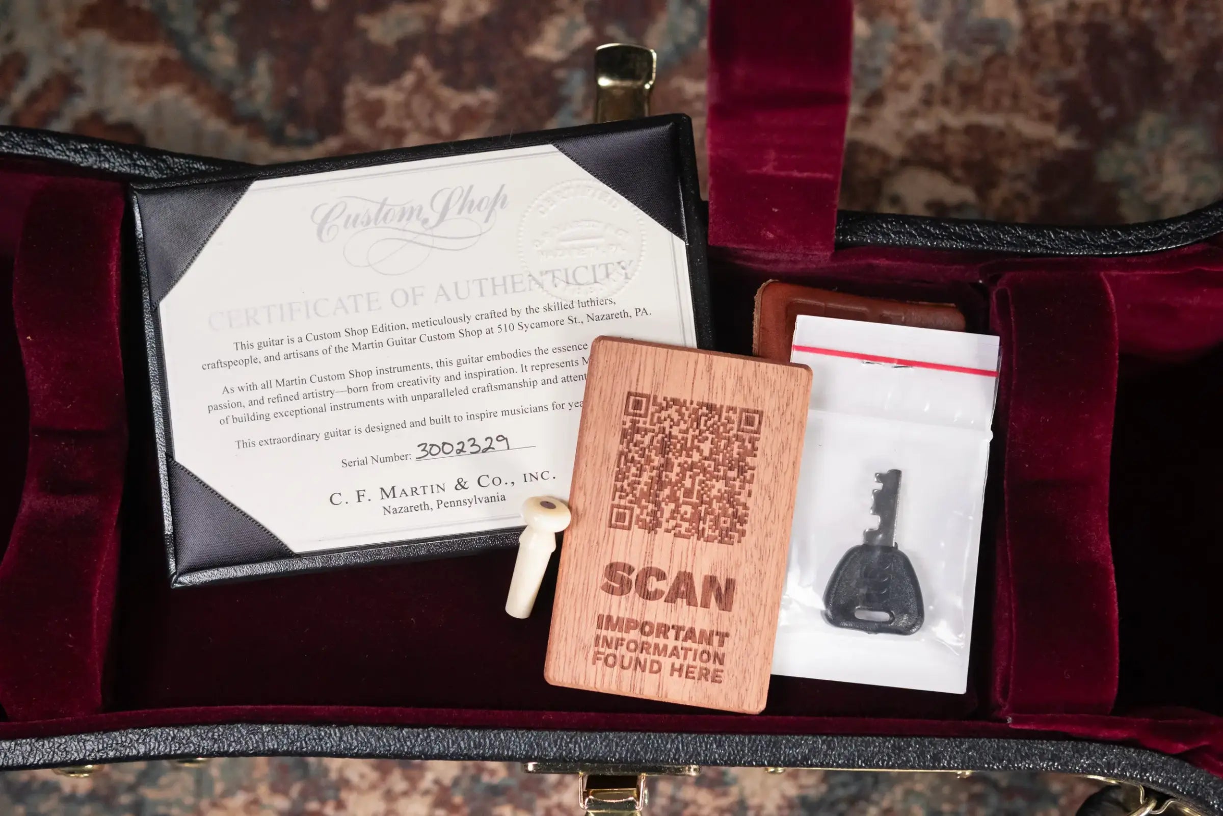 Martin Custom Shop 000 Acoustic Guitar - Macassar Ebony with Hardshell Case