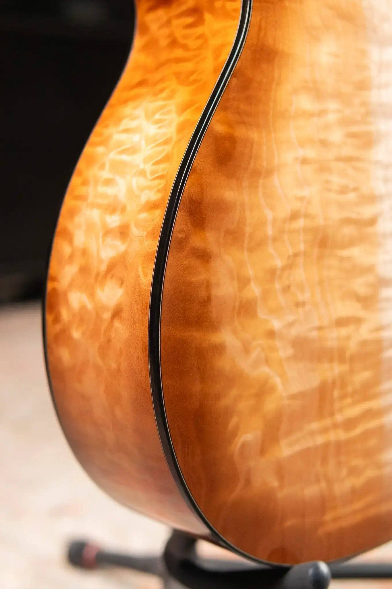 Martin Custom Shop Style 45 000-14F Acoustic Guitar - Master Grade Quilted Maple with Hardshell Case