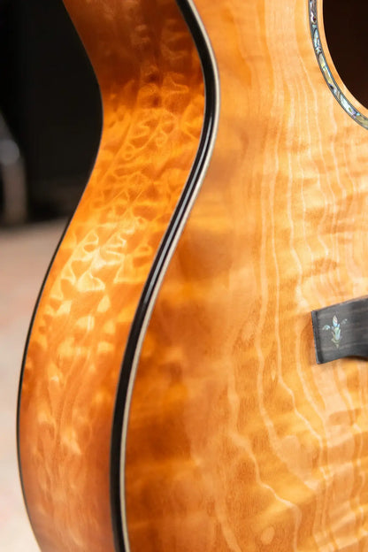 Martin Custom Shop Style 45 000-14F Acoustic Guitar - Master Grade Quilted Maple with Hardshell Case