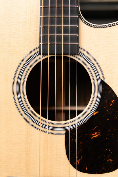 Martin Custom Shop Style 28 OM-14F Acoustic Guitar - Ziricote/Spruce with Hardshell Case