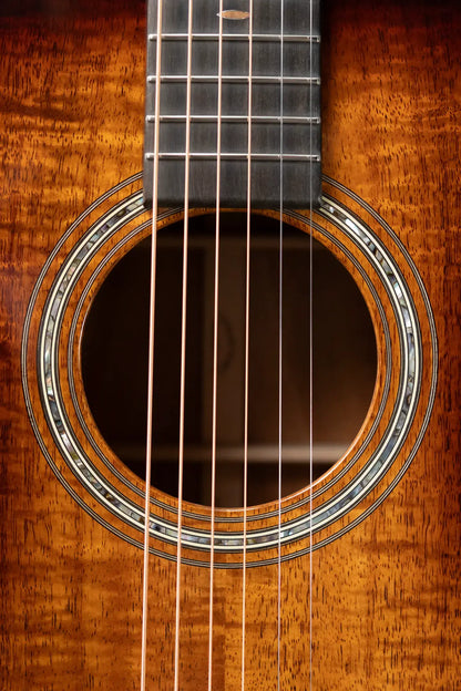 Martin Custom Shop 000 Acoustic - Highly Figured Koa with Hardshell Case