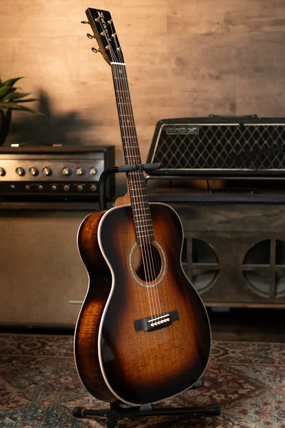 Martin Custom Shop 000 Acoustic - Highly Figured Koa with Hardshell Case