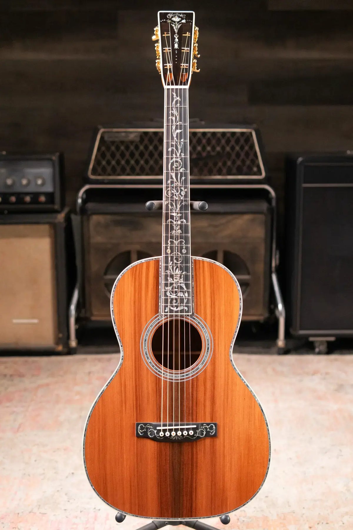 Martin Custom Shop 00 12-Fret Acoustic Guitar - Exceptional Broad Figured Koa with Hardshell Case