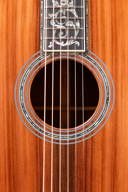 Martin Custom Shop 00 12-Fret Acoustic Guitar - Exceptional Broad Figured Koa with Hardshell Case
