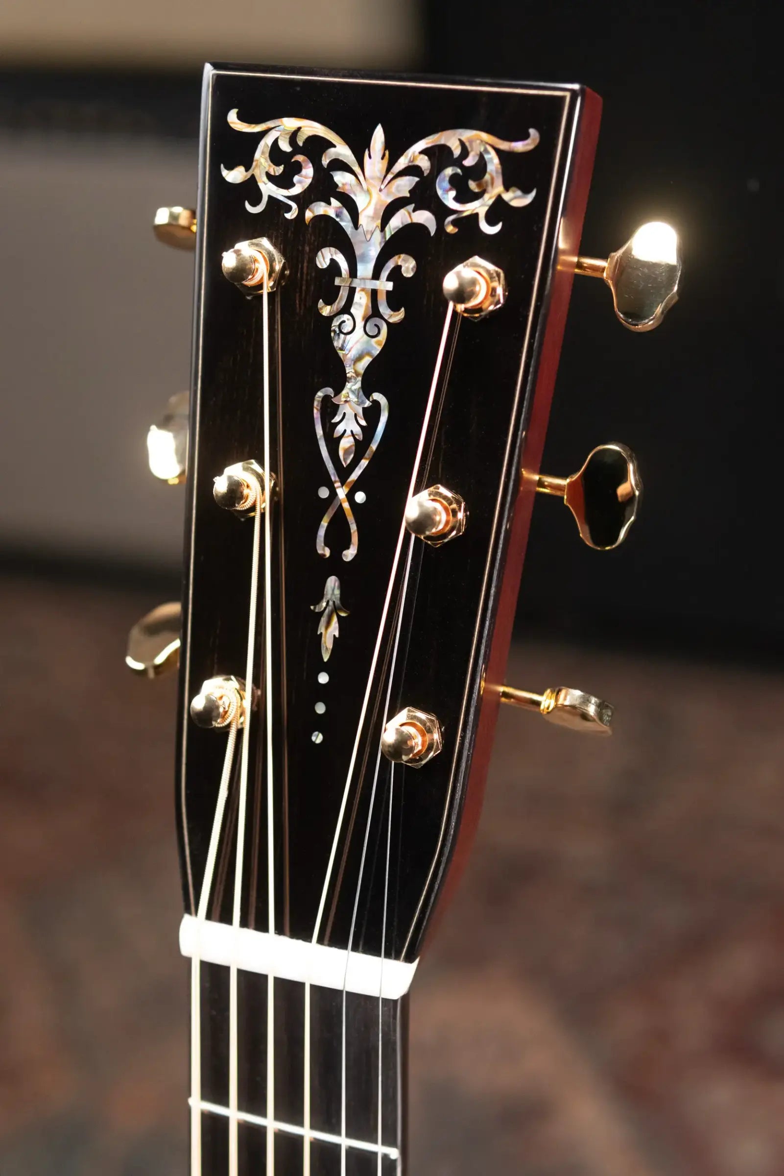 Martin Custom Shop 00 Acoustic Guitar - Honduran Rosewood with Hardshell Case