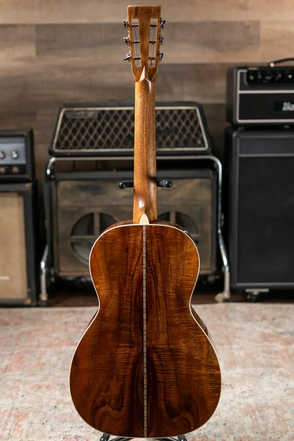Martin Custom Shop 0 Acoustic - Extra Figured Koa with Hardshell Case
