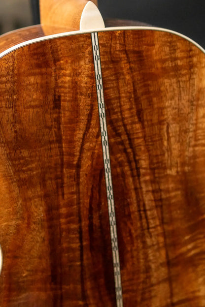 Martin Custom Shop 0 Acoustic - Extra Figured Koa with Hardshell Case