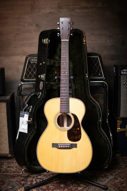 Martin Custom Style 28 0 Acoustic Guitar - East Indian Rosewood/Adirondack Spruce with Hardshell Case