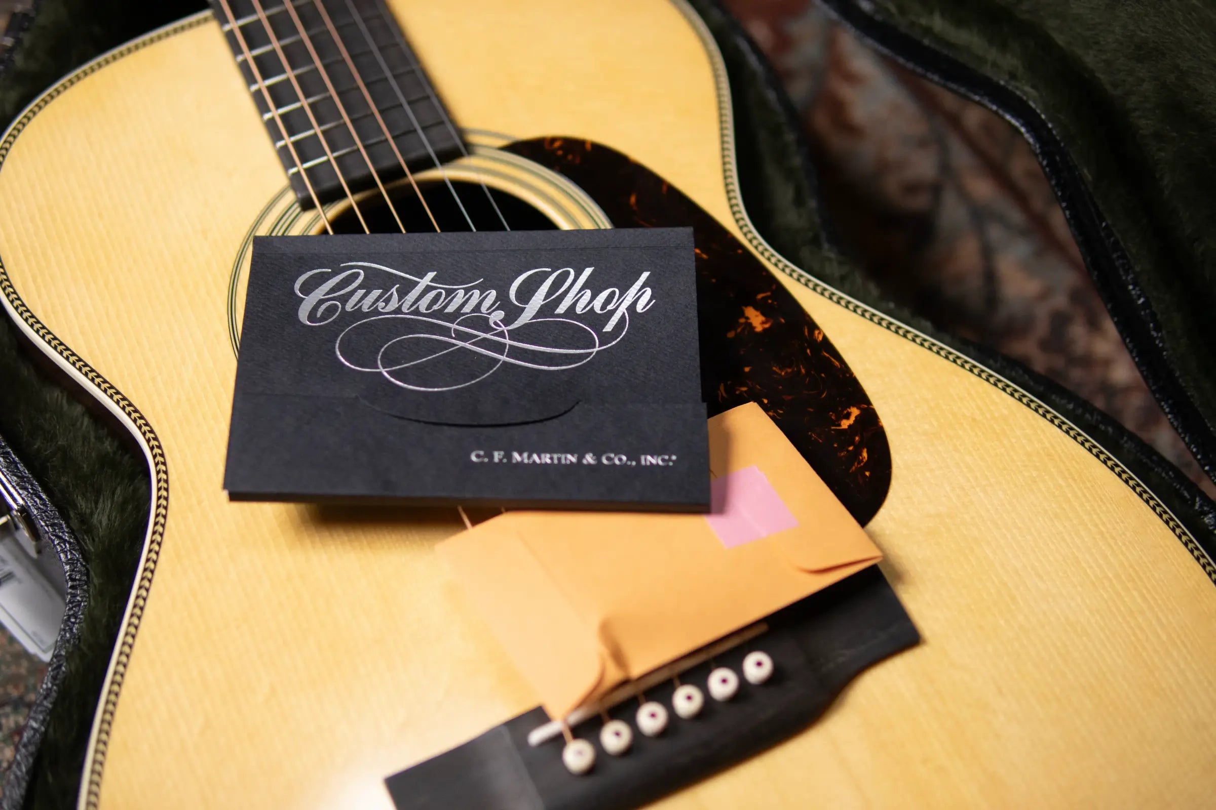 Martin Custom Style 28 0 Acoustic Guitar - East Indian Rosewood/Adirondack Spruce with Hardshell Case