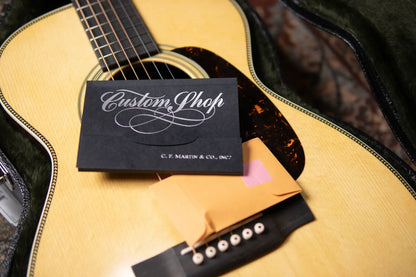 Martin Custom Style 28 0 Acoustic Guitar - East Indian Rosewood/Adirondack Spruce with Hardshell Case