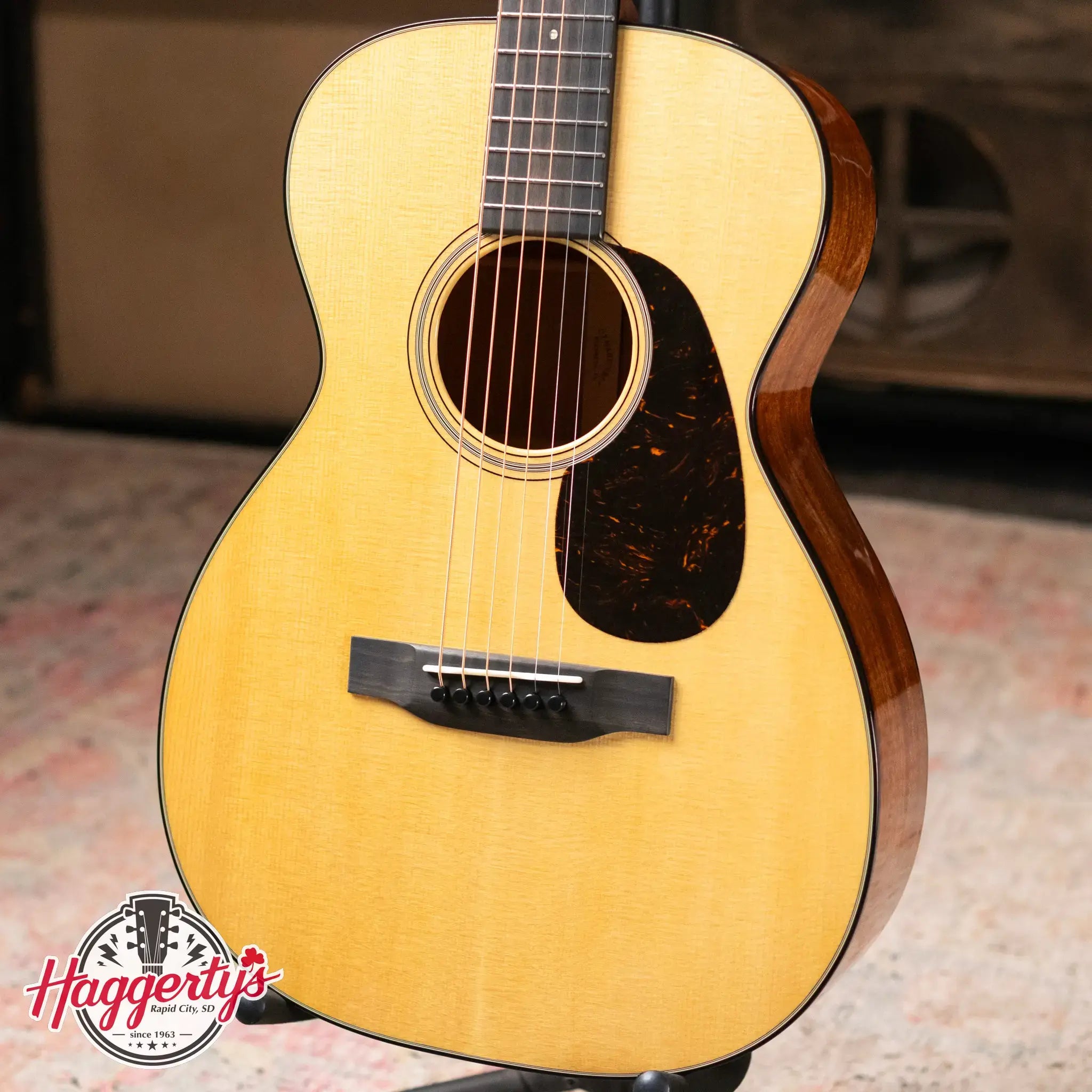 Martin Custom Style 18 0 Acoustic Guitar - Mahogany/Spruce with Hardshell Case