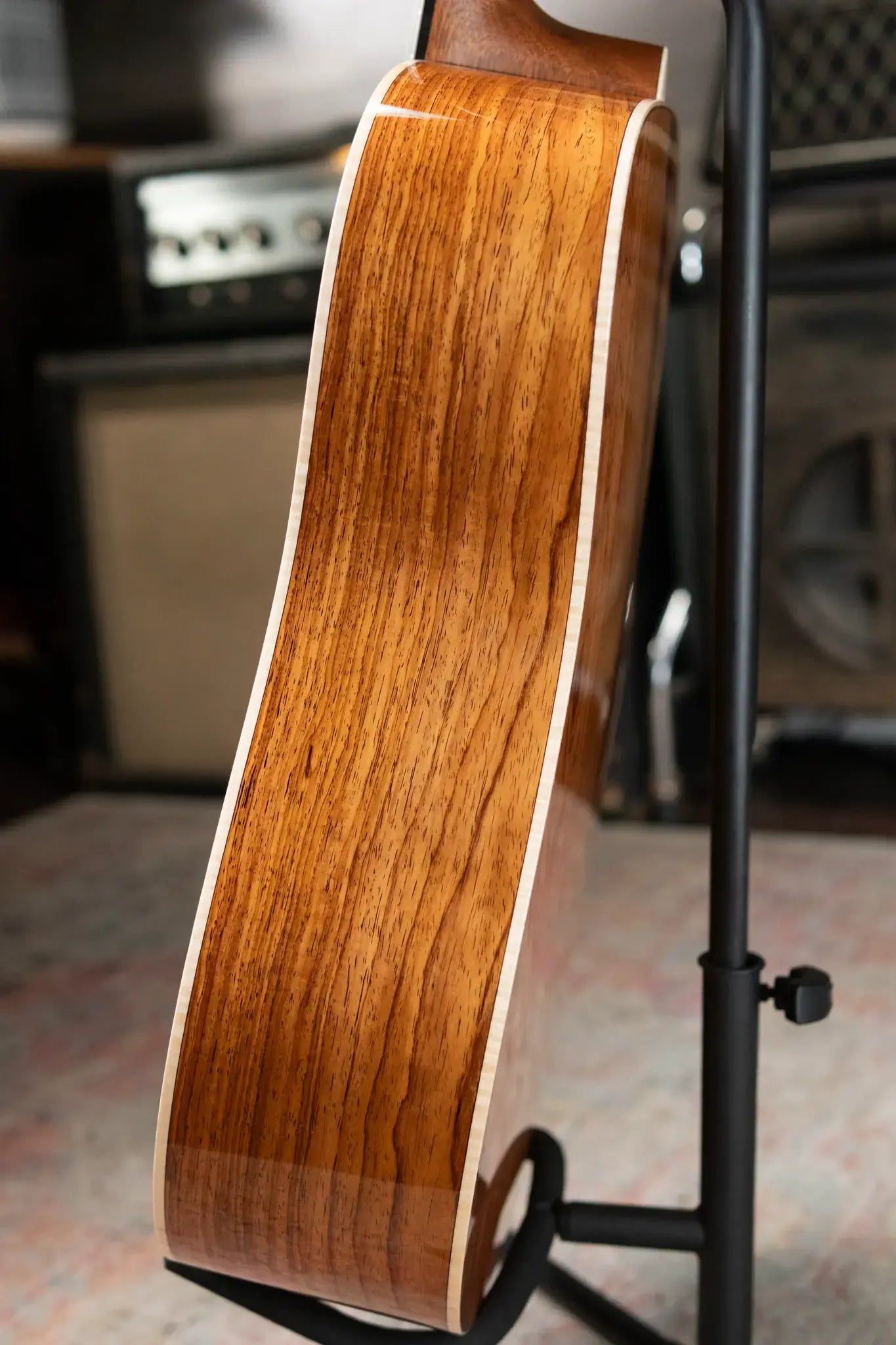 Martin Custom Shop Dreadnought Acoustic Guitar - Guatemalan Rosewood with Hardshell Case
