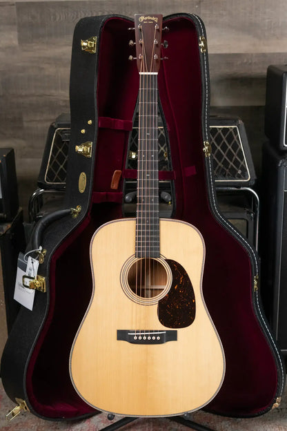 Martin Custom Shop Dreadnought Acoustic Guitar - Guatemalan Rosewood with Hardshell Case