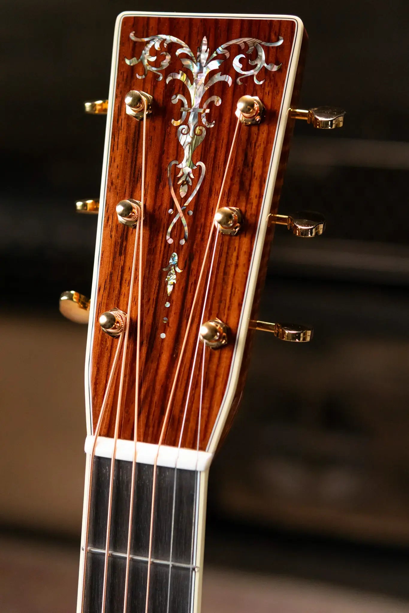 Martin Custom Shop Dreadnought Acoustic Guitar - Guatemalan Rosewood with Hardshell Case