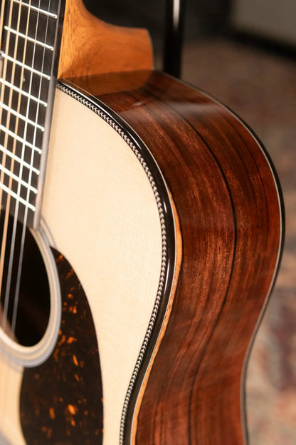 Martin Custom Shop Style 28 Dreadnought Acoustic Guitar - Macassar Ebony with Hardshell Case