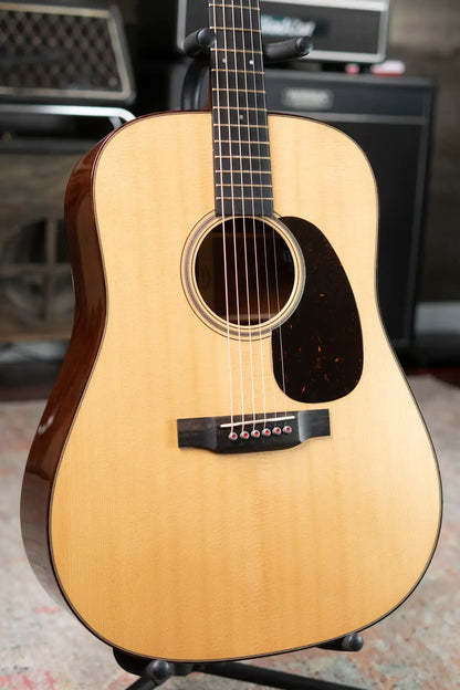 Martin D-18E Modern Deluxe Acoustic-Electric Guitar w/ Hardshell Case - Used