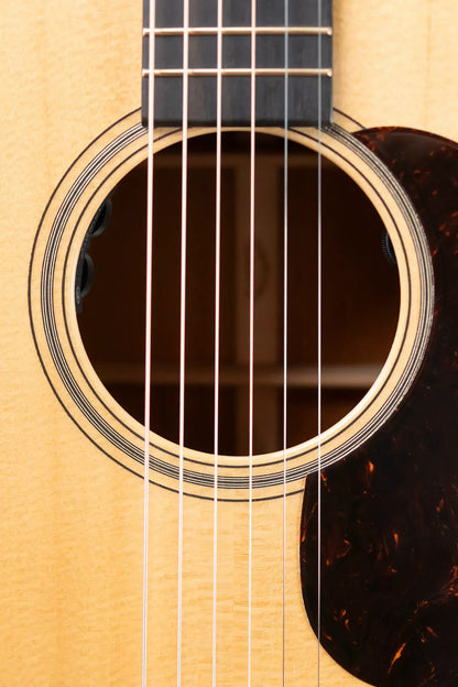 Martin D-18E Modern Deluxe Acoustic-Electric Guitar w/ Hardshell Case - Used