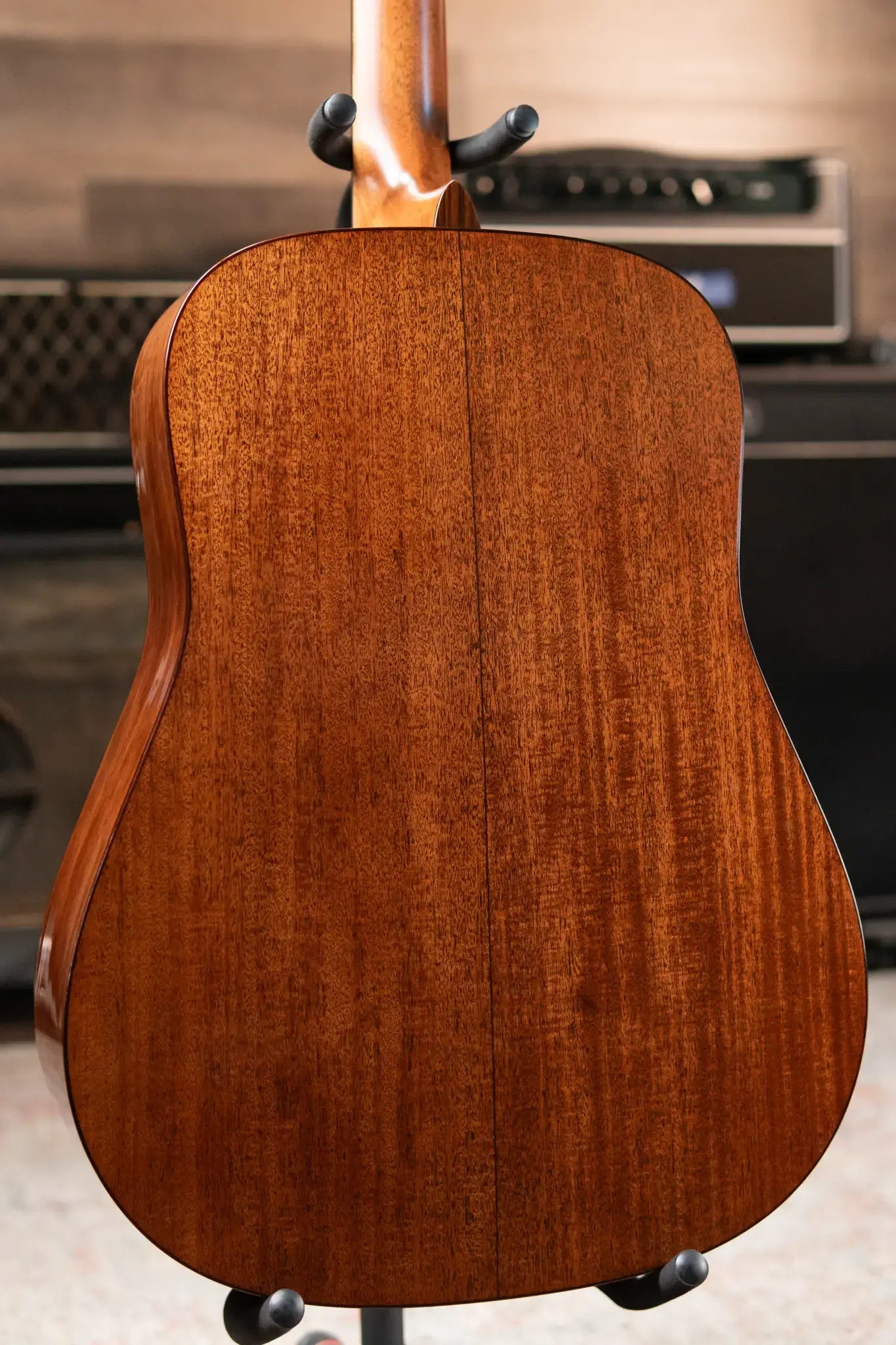 Martin D-18 Modern Deluxe Dreadnought Acoustic with Hardshell Case
