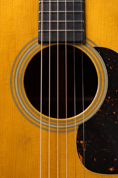 Martin D-28 Authentic 1937 Aged Acoustic Guitar with Hardshell Case