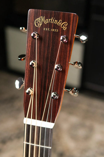 Martin D-28 Standard Series Dreadnought Acoustic Guitar - Gloss 1935 Sunburst with Hardshell Case