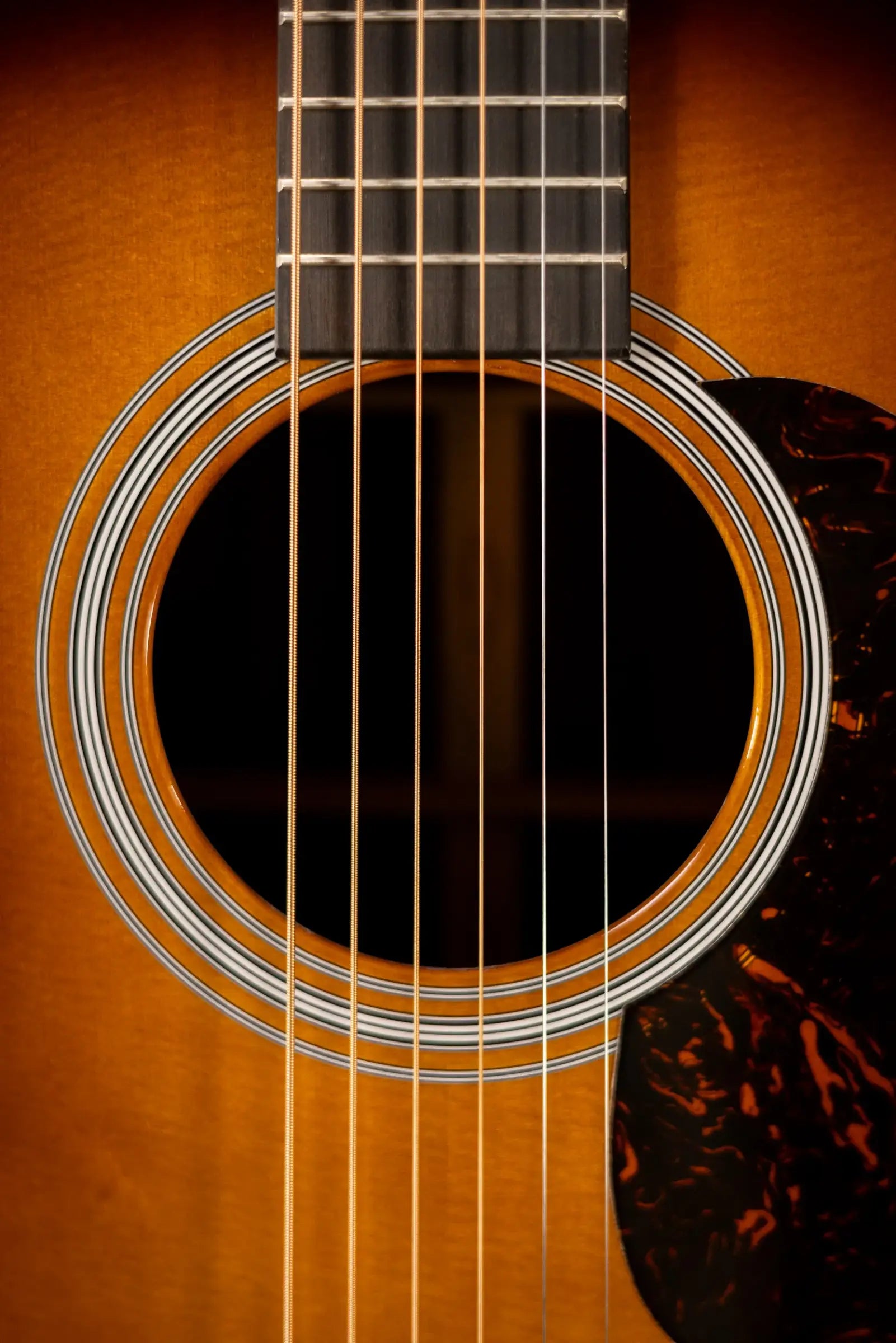 Martin D-28 Standard Series Dreadnought Acoustic Guitar - Gloss 1935 Sunburst with Hardshell Case