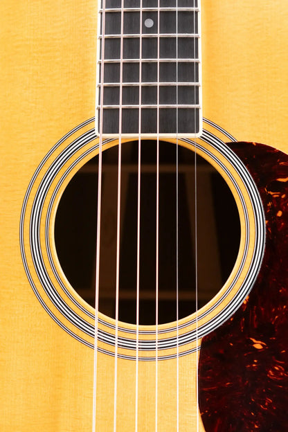 Martin D-35 Acoustic Guitar with Hardshell Case - Used