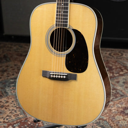 Martin D-35 Standard Series Acoustic Guitar - Natural with Hardshell Case