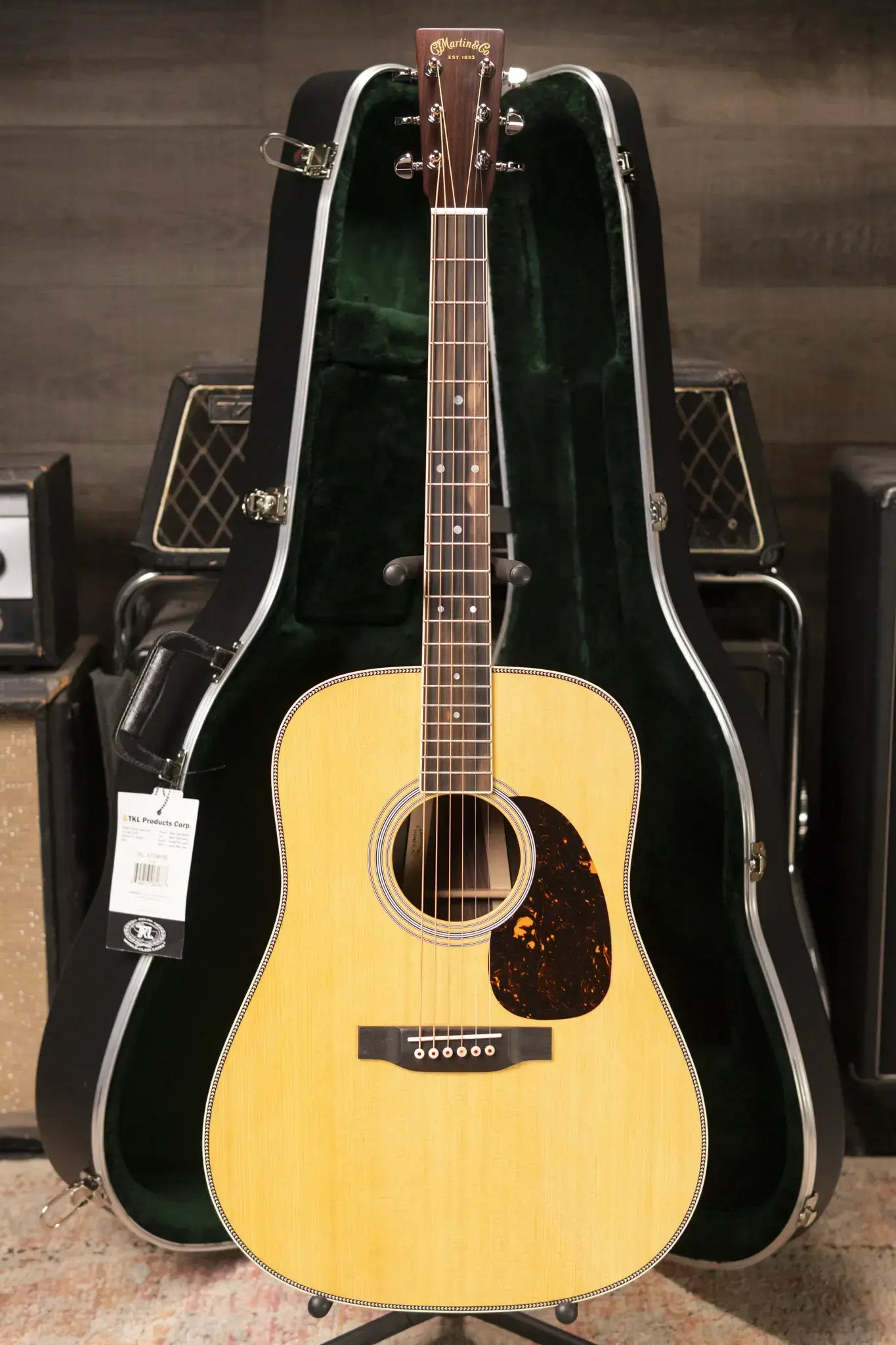 Martin HD-35 Standard Series Acoustic Guitar with Hardshell Case