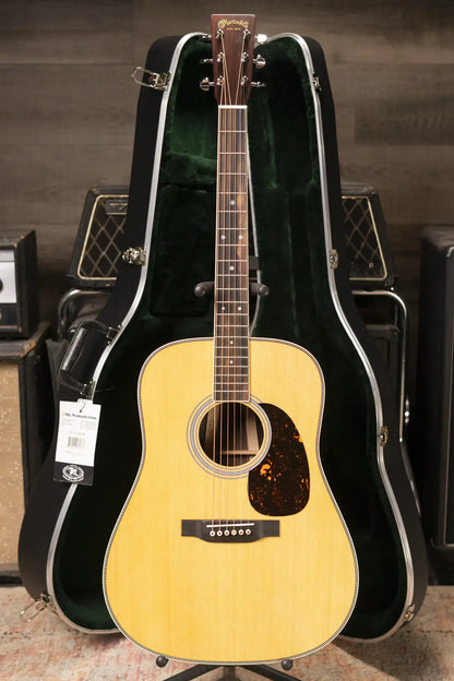 Martin HD-35 Standard Series Acoustic Guitar with Hardshell Case