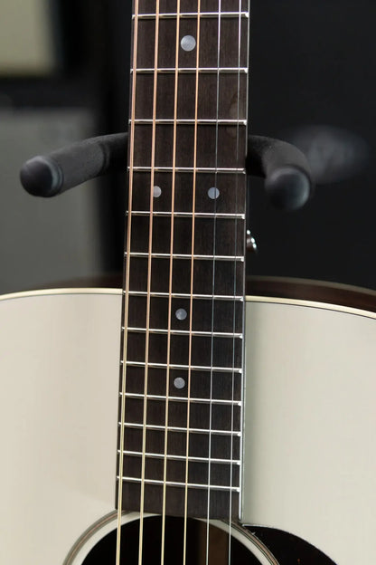 Martin J-16E 16 Series Acoustic/Electric Guitar - Cream with Gig Bag