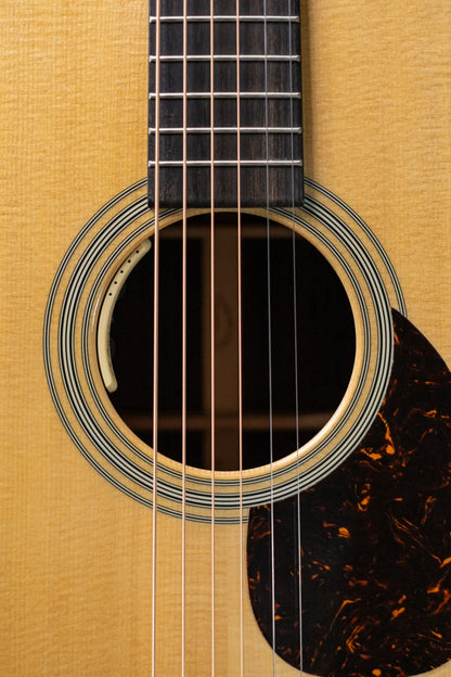 Martin OM-28E Standard Series Acoustic/Electric Guitar with Hardshell Case