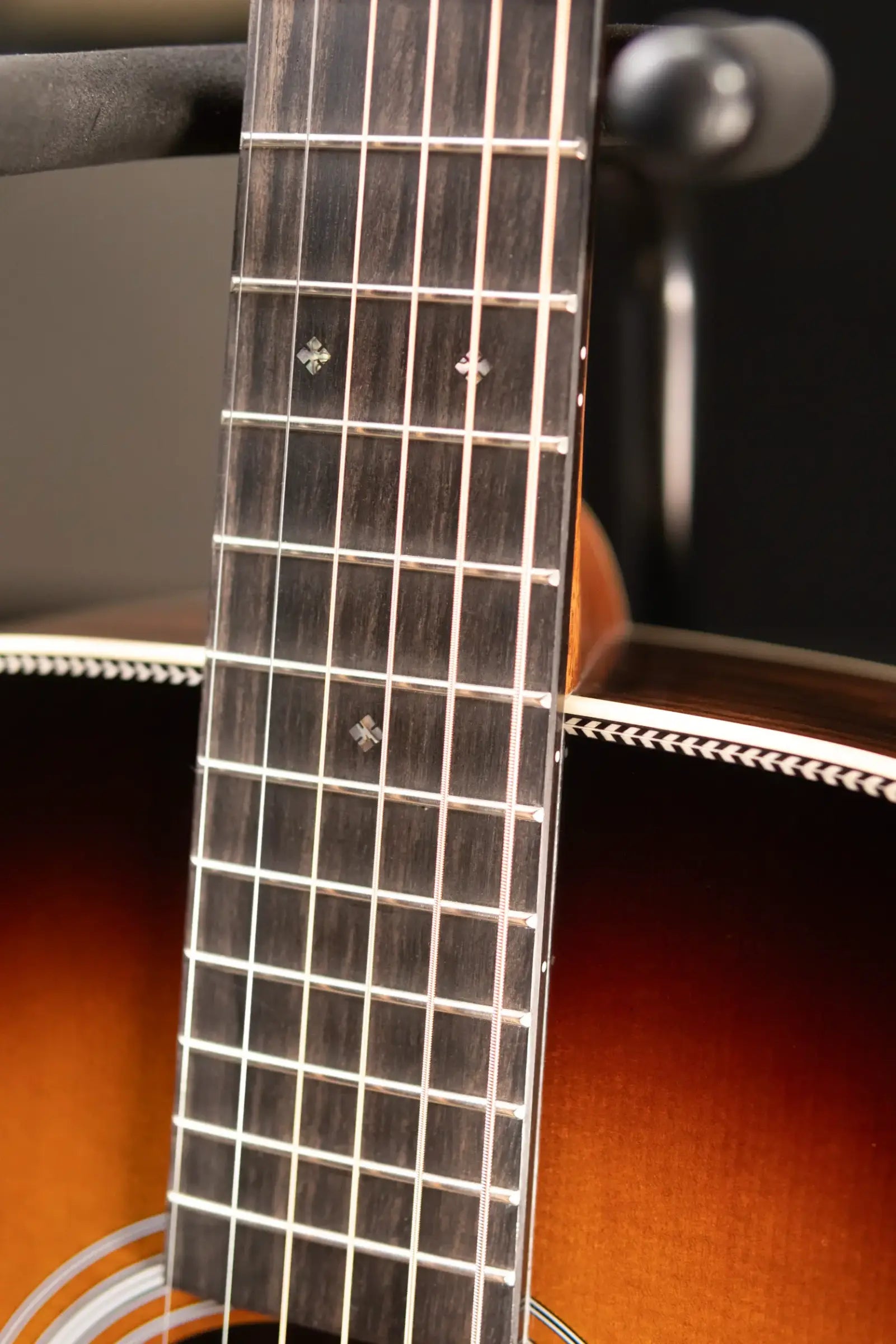Martin OM-28 1935 Sunburst Left-Handed Acoustic Guitar with Hardshell Case