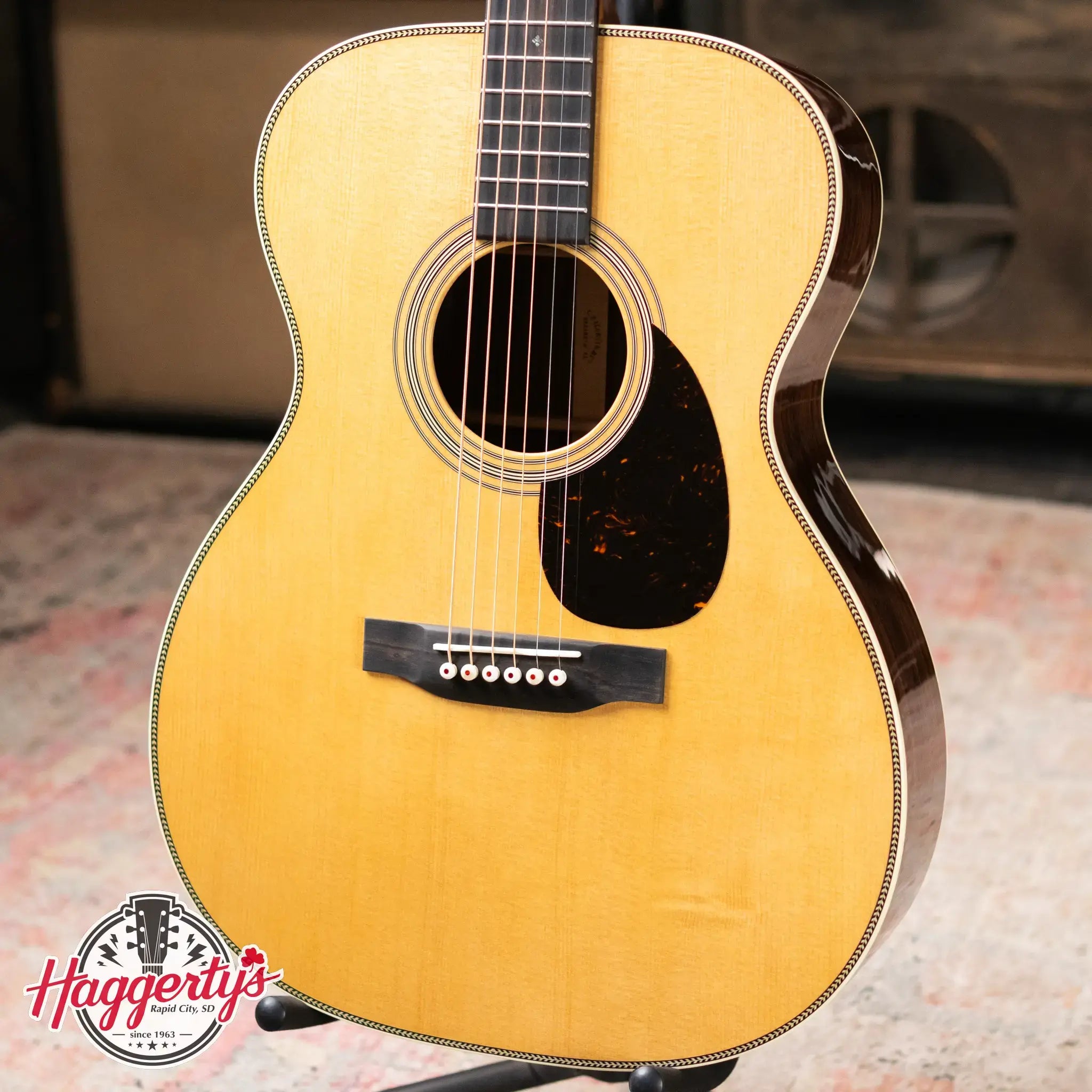 Martin OM-28 Acoustic Guitar with Hardshell Case