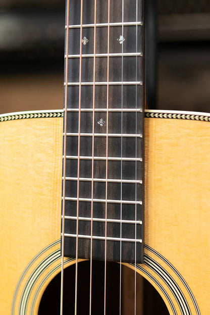 Martin OM-28 Acoustic Guitar with Hardshell Case