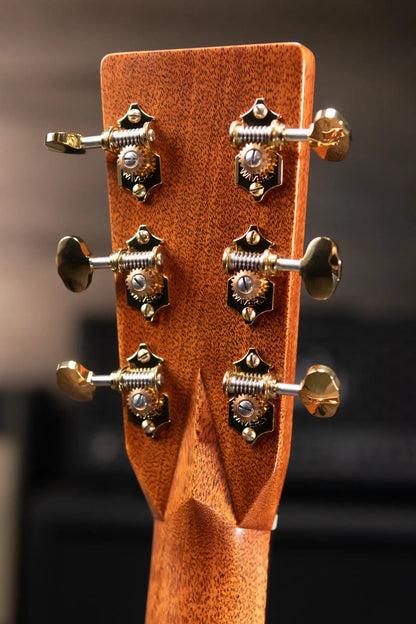 Martin OM-28 Modern Deluxe Acoustic Guitar with Hardshell Case