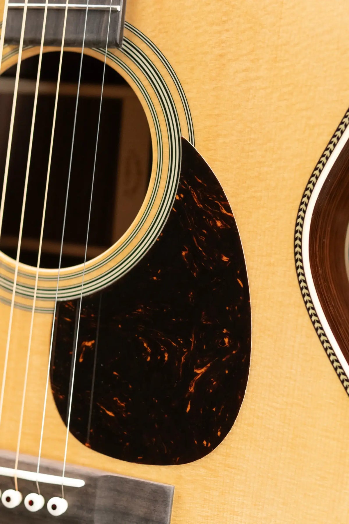 Martin OM-28 Standard Series Acoustic Guitar with Hardshell Case