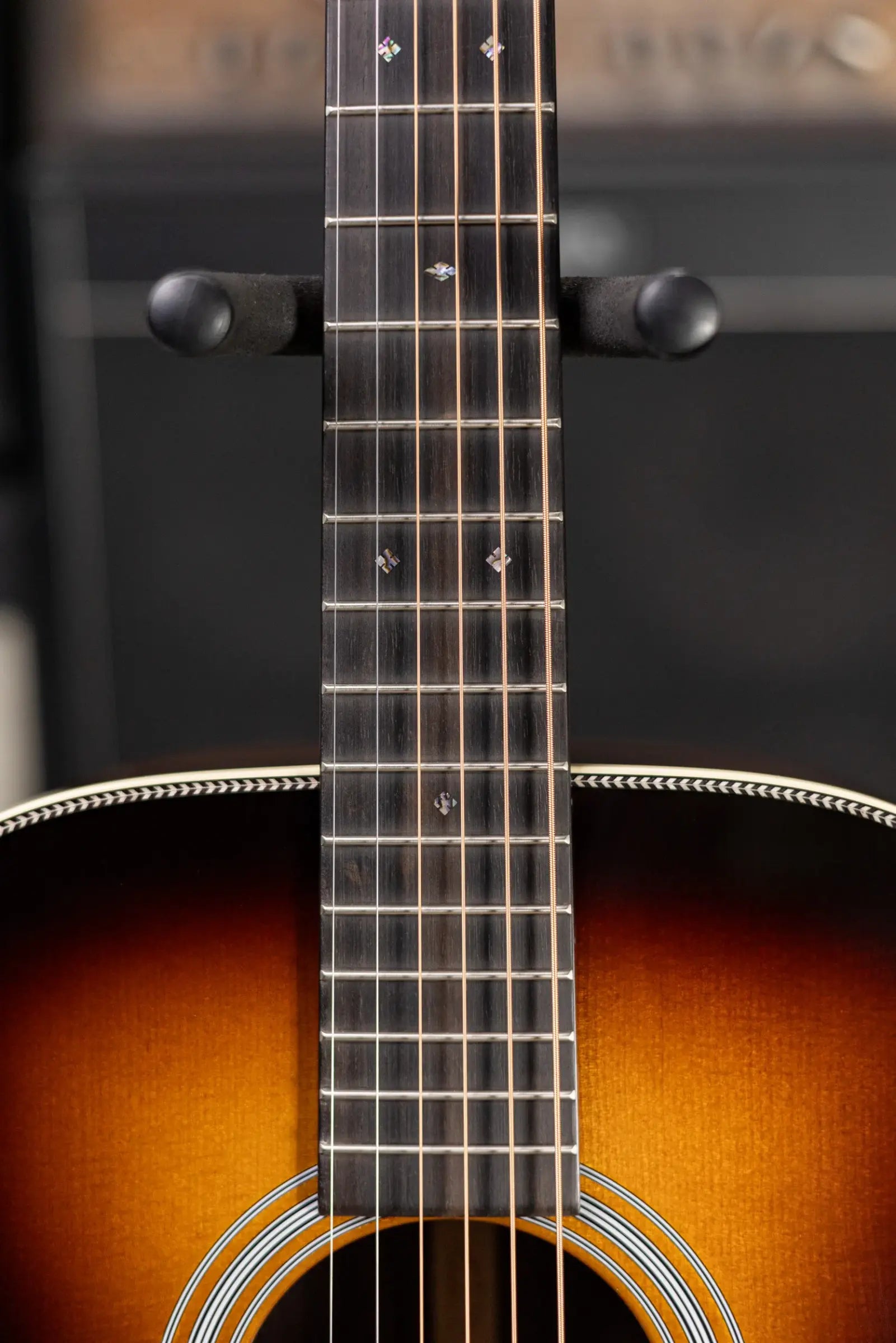 Martin OM-28 Standard Series Left-Hand Acoustic Guitar - 1935 Sunburst with Hardshell Case