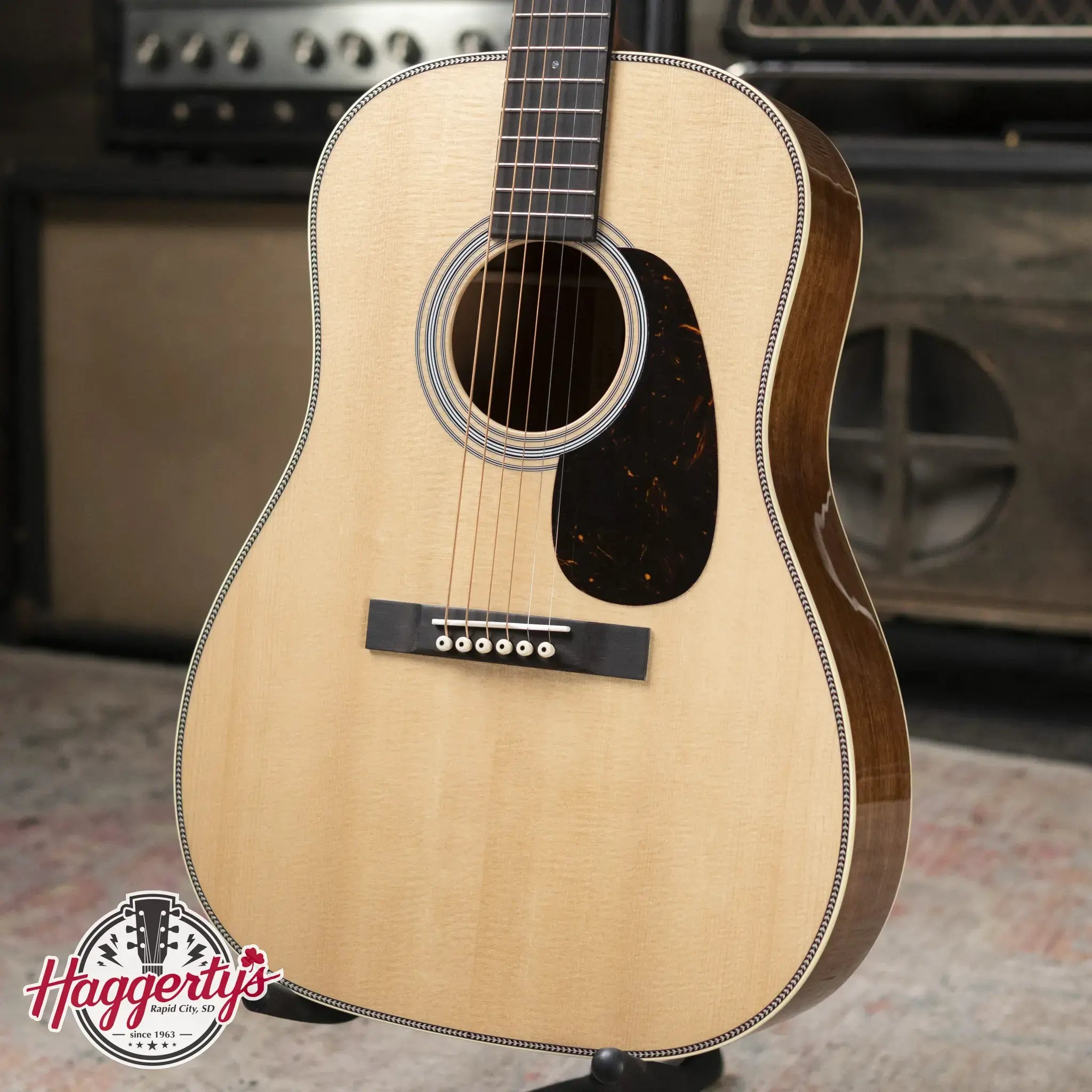 Martin O'ahu HG-28 Acoustic Guitar with Gig Bag