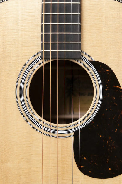 Martin O'ahu HG-28 Acoustic Guitar with Gig Bag