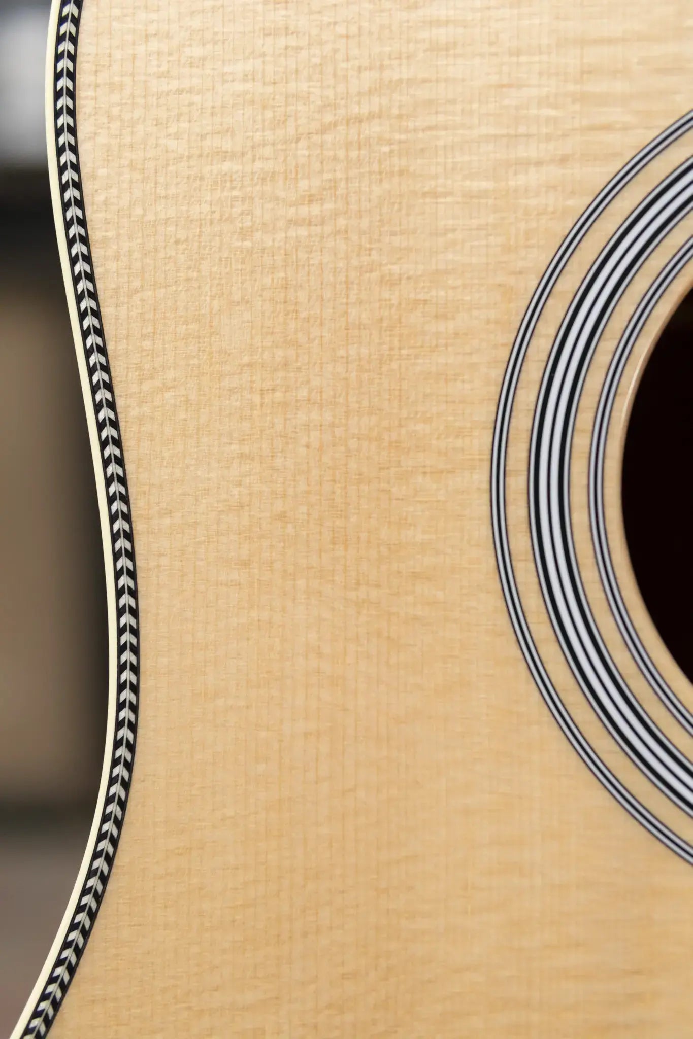 Martin O'ahu HG-28 Acoustic Guitar with Gig Bag