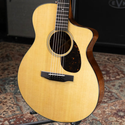 Martin SC-18E Acoustic/Electric Guitar with Hardshell Case