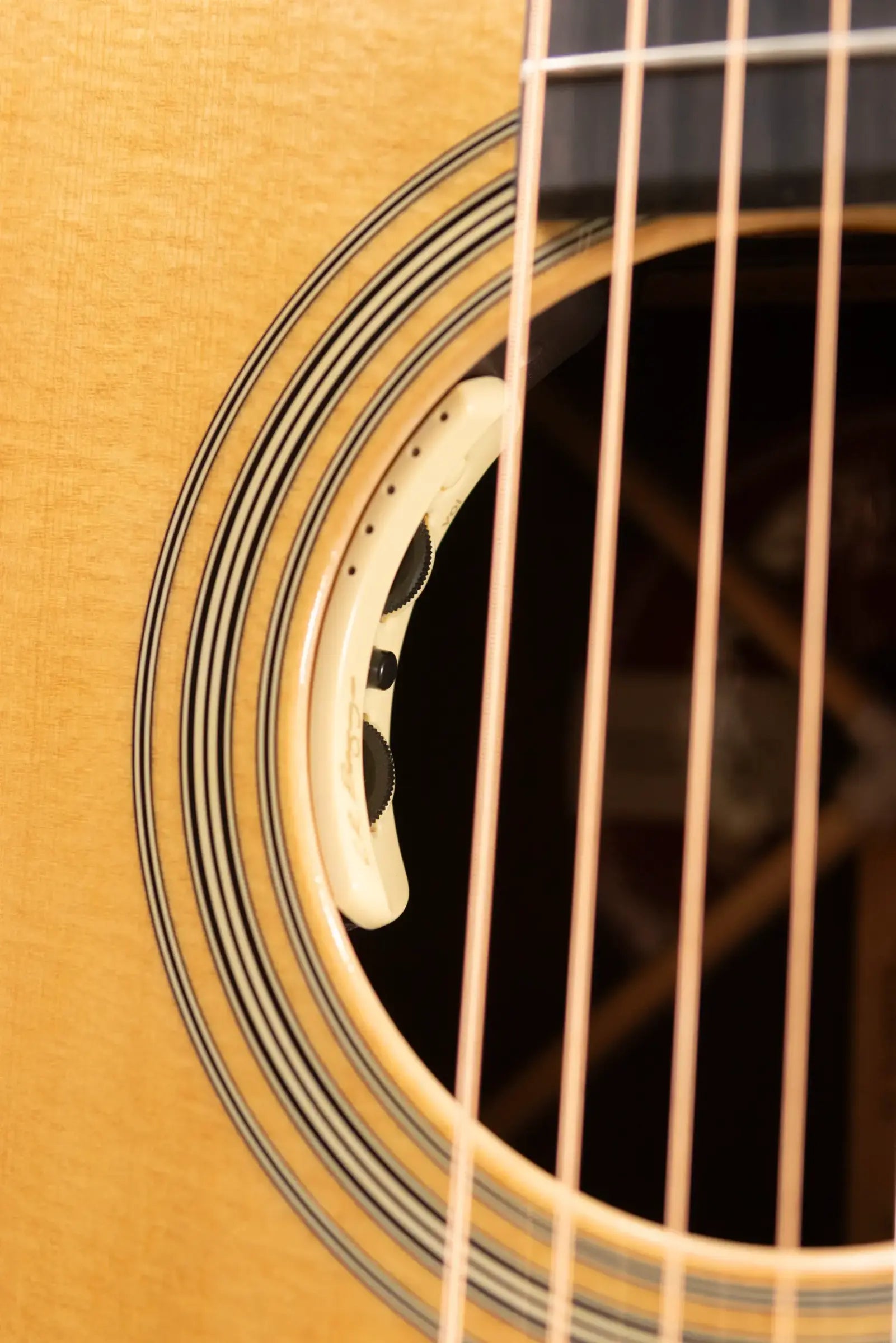 Martin SC-28E Acoustic/Electric Guitar with Hardshell Case