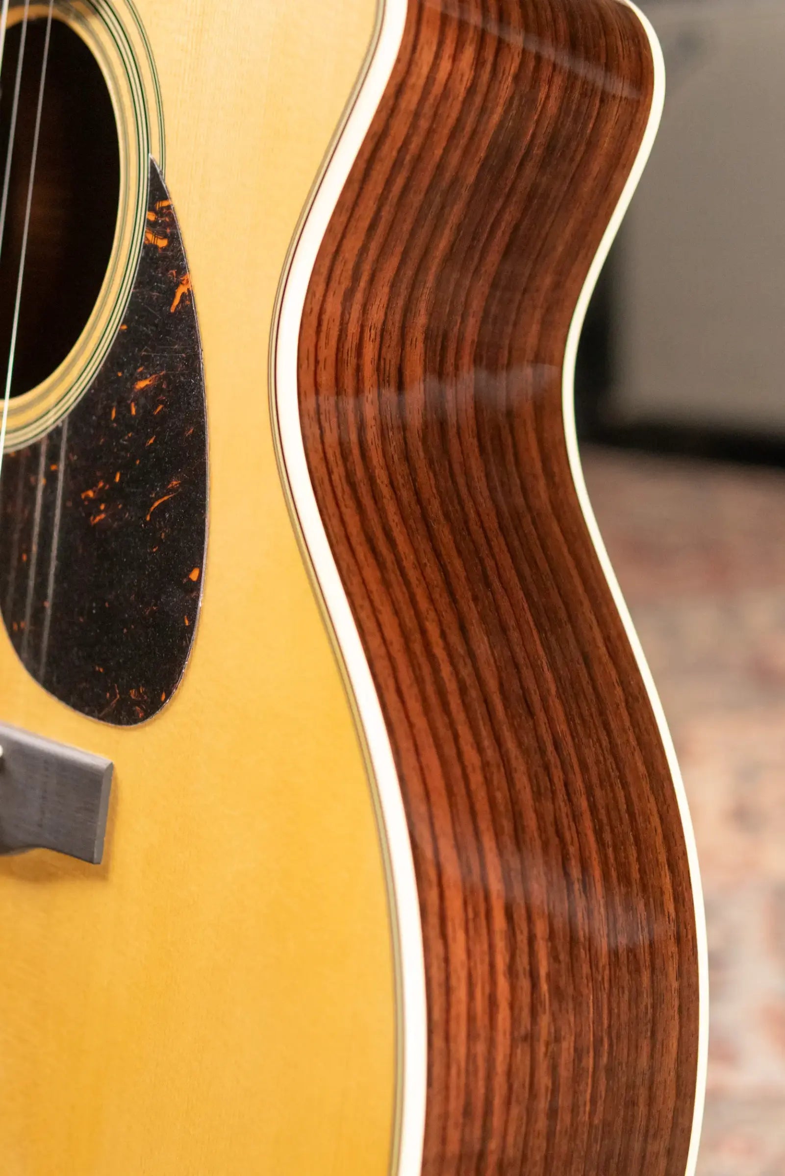 Martin SC-28e Acoustic/Electric Guitar with Hardshell Case