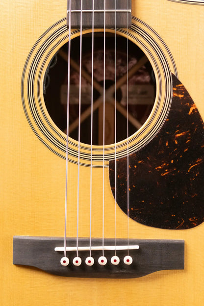 Martin SC-28e Acoustic/Electric Guitar with Hardshell Case