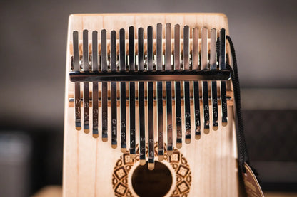 Meinl Sonic Energy Sound Hole Kalimba C Major, 17-Notes, Maple