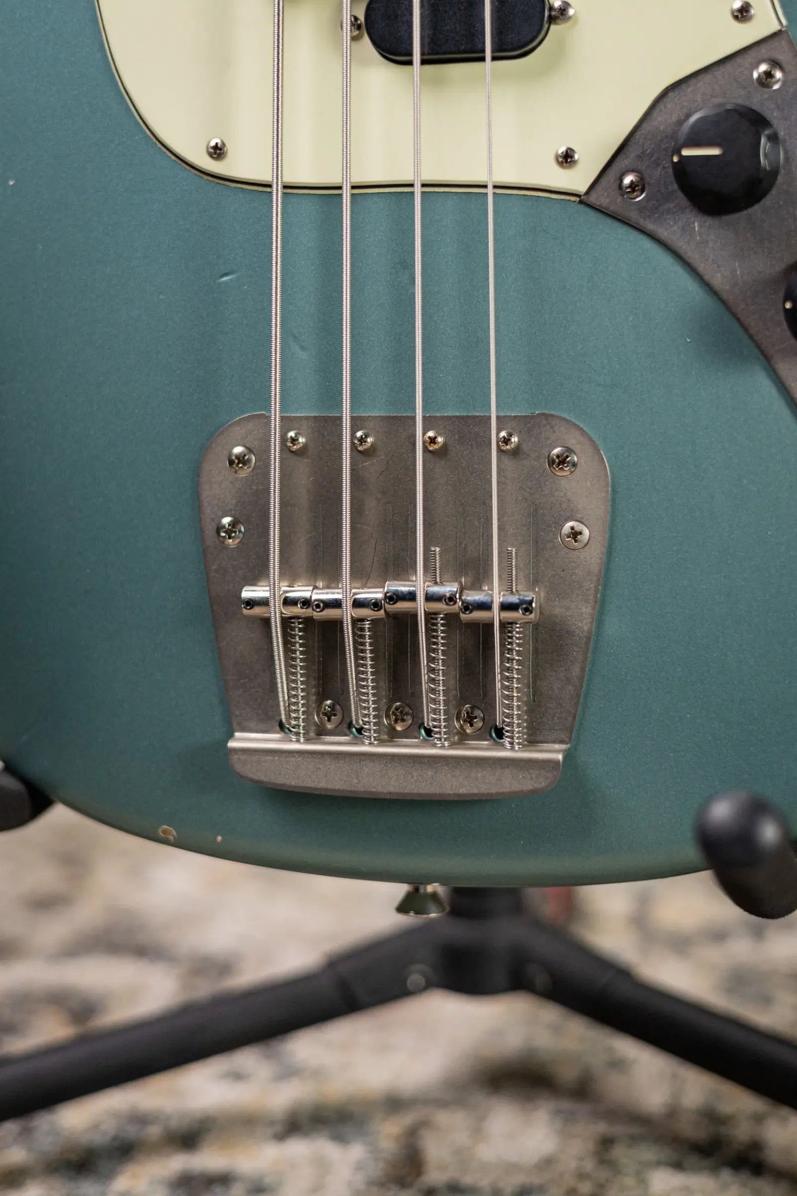Nash MB-63 Mustang Bass - Teal Green Metallic with Hardshell Case