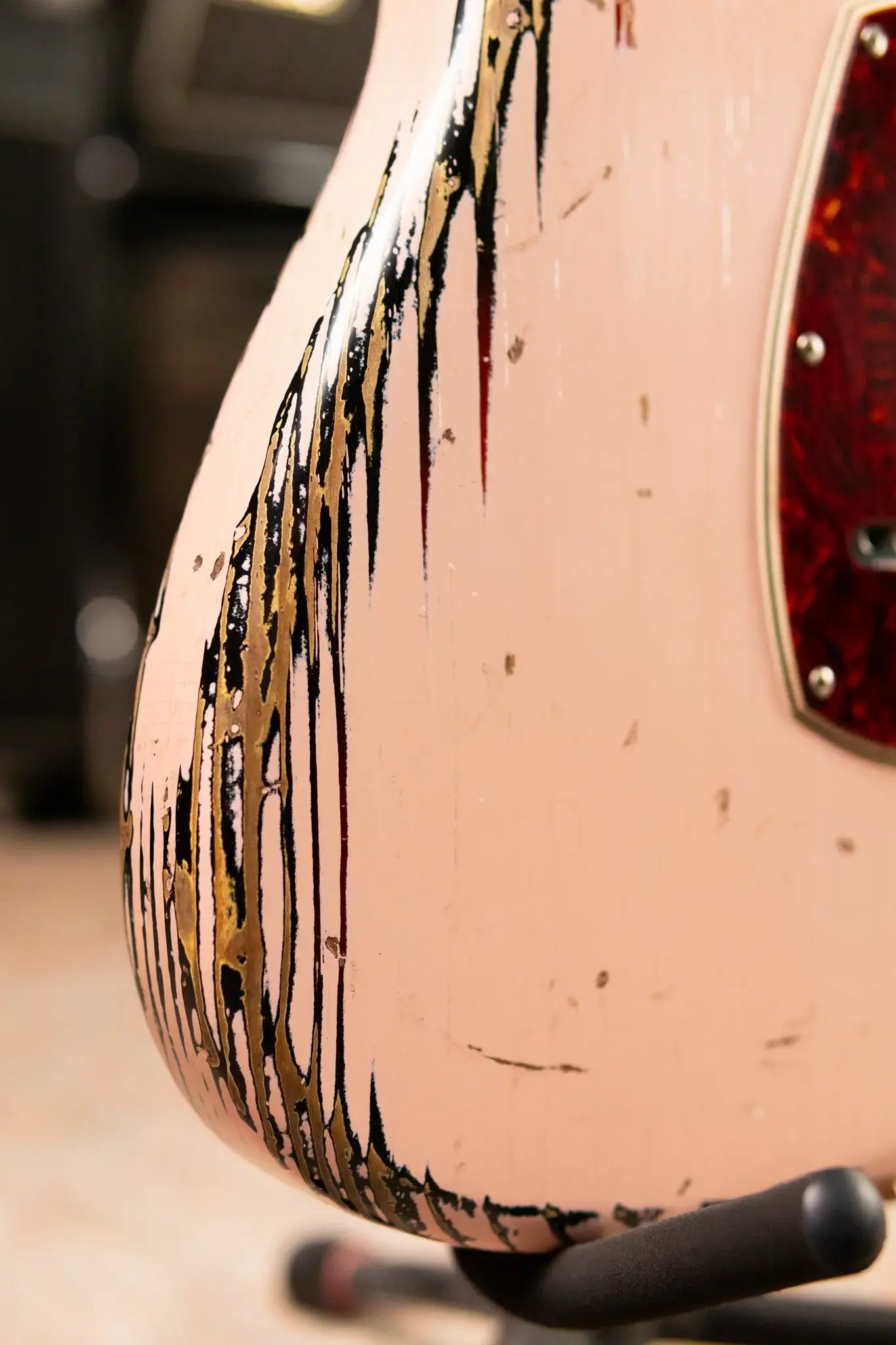 Novo Custom Idris HSS Electric Guitar - Shell Pink over '64 3-Tone Burst with Softshell Gig Bag