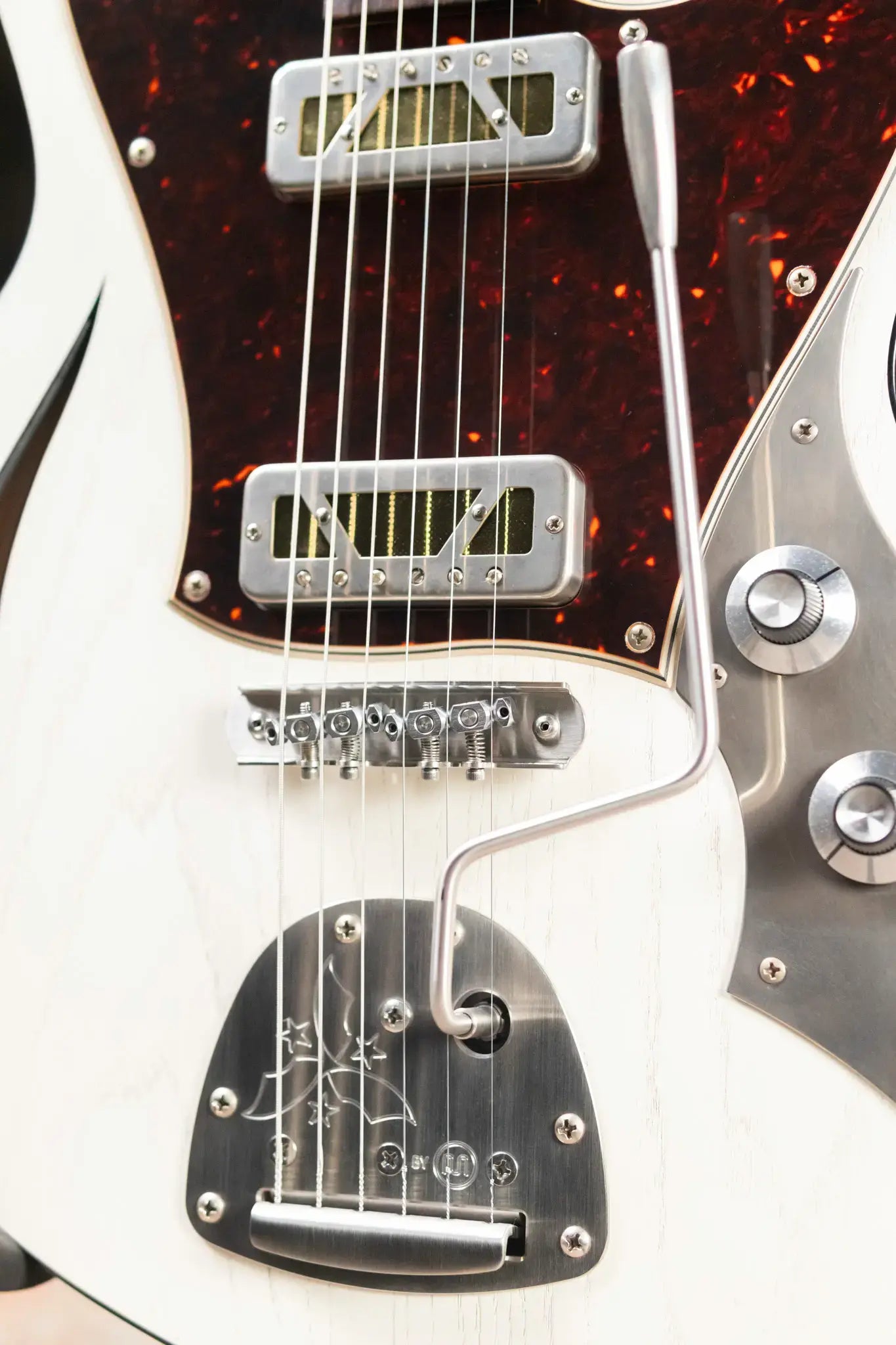 Novo Custom Shop Miris J Semi-Hollow Electric Guitar - Olympic White with Gig Bag